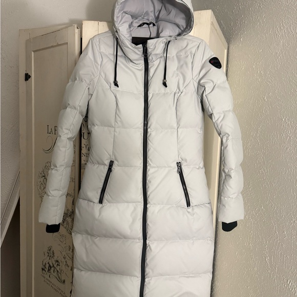 Very Gently Preowned Pajar Jaydee Puffer Coat - Picture 4 of 16